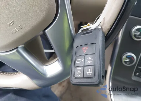 2015 Volvo S60 T5 Premier из США, поврежденный, VIN YV140MFKXF1355823